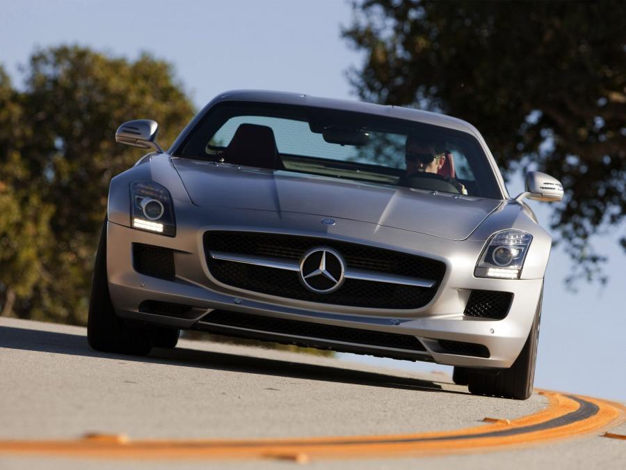  Mercedes-Benz SLS AMG 2010 года  (US) (фото 13 из 43)